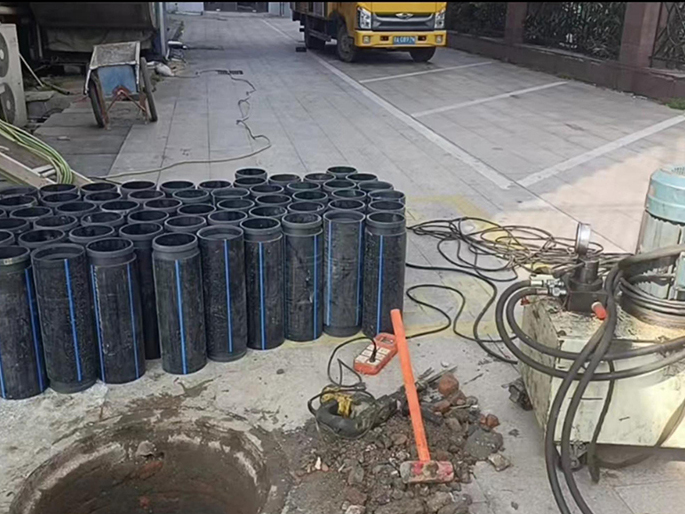 涞源PE置换管厂家 DN315置换管 非开挖管短管置换